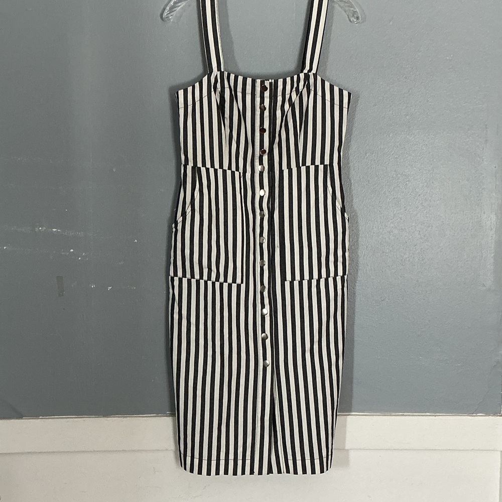 Forever 21 Black and White Striped Midi Dress Sz M (8)
